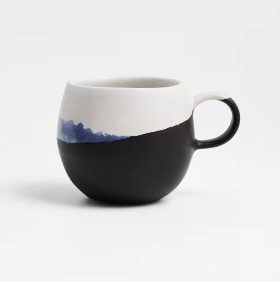 Olas Mug – 15.5 oz, Navy Blue Stoneware with Hand-Painted Mountain Design