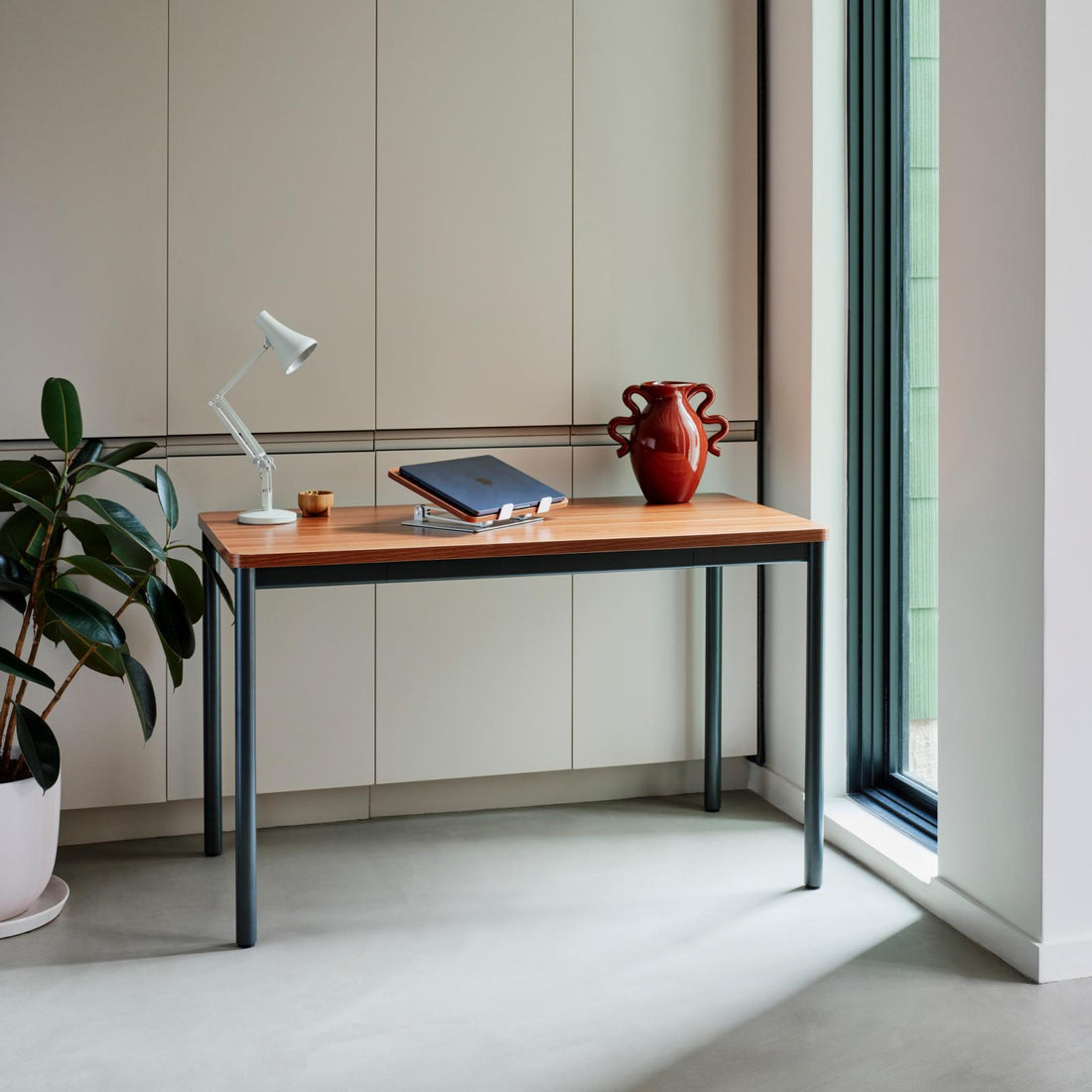 Branch Daily Desk