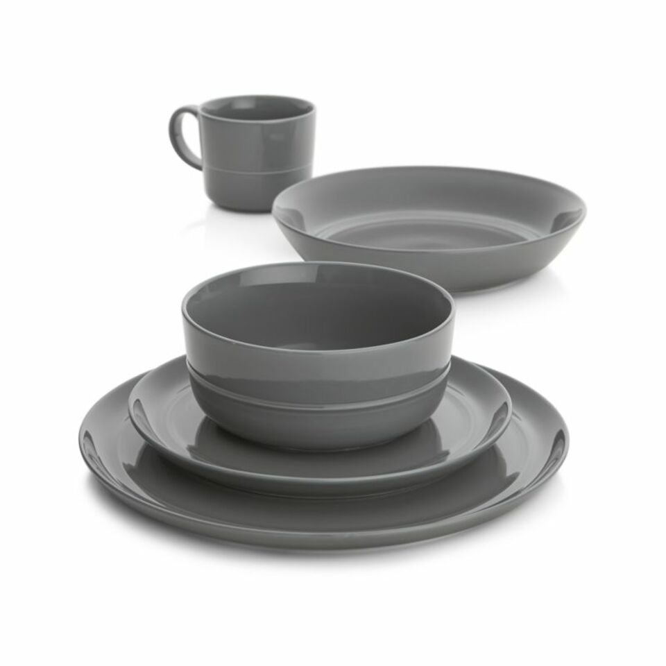 Hue Dark Grey Porcelain Low Bowl – 30 oz, Glazed Finish